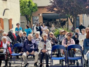 Pascua y Sant Jordi en Residencias La Torreta