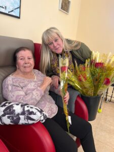 Pascua y Sant Jordi en Residencias La Torreta