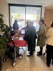 Paradeta de libros y manualidades Sant Jordi Torreta Eixample El Prat